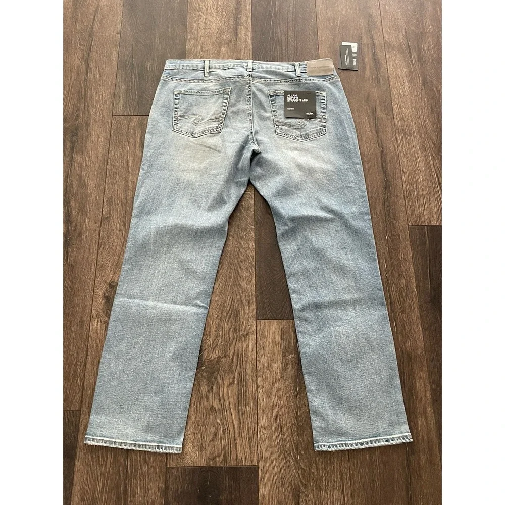 Silver Jeans -  Silver Jeans Men's 38x32 Allan Slim fit straight Leg Light Wash